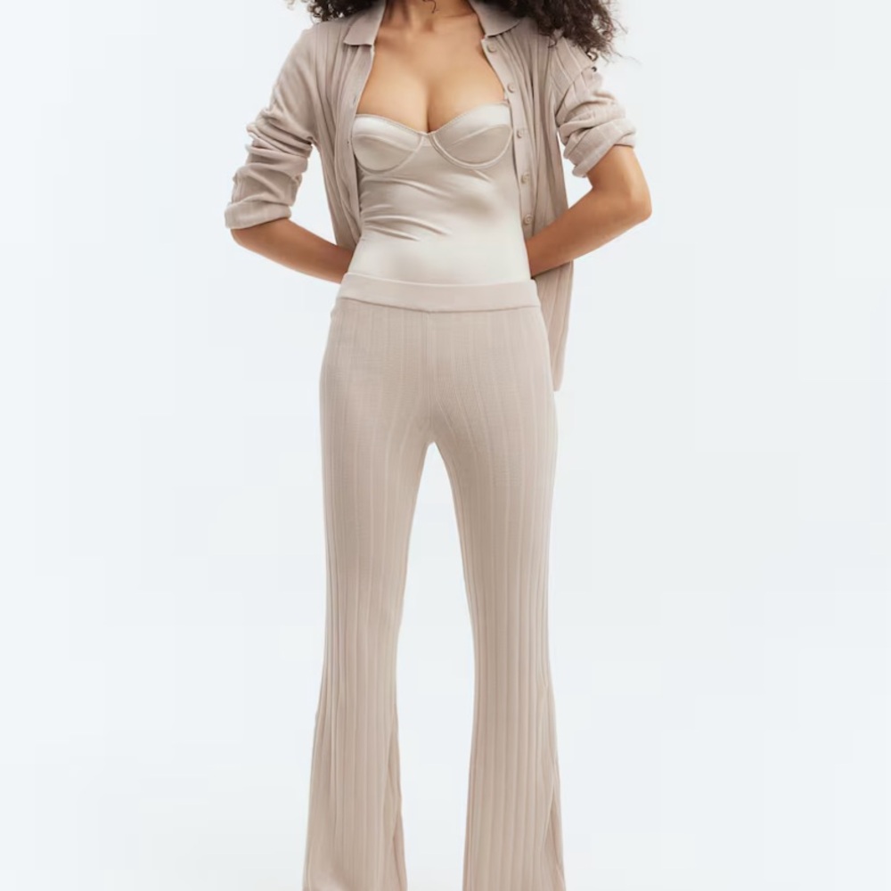 NWT New With Tags! H&M Beige Flare Ribbed Knit Psnts